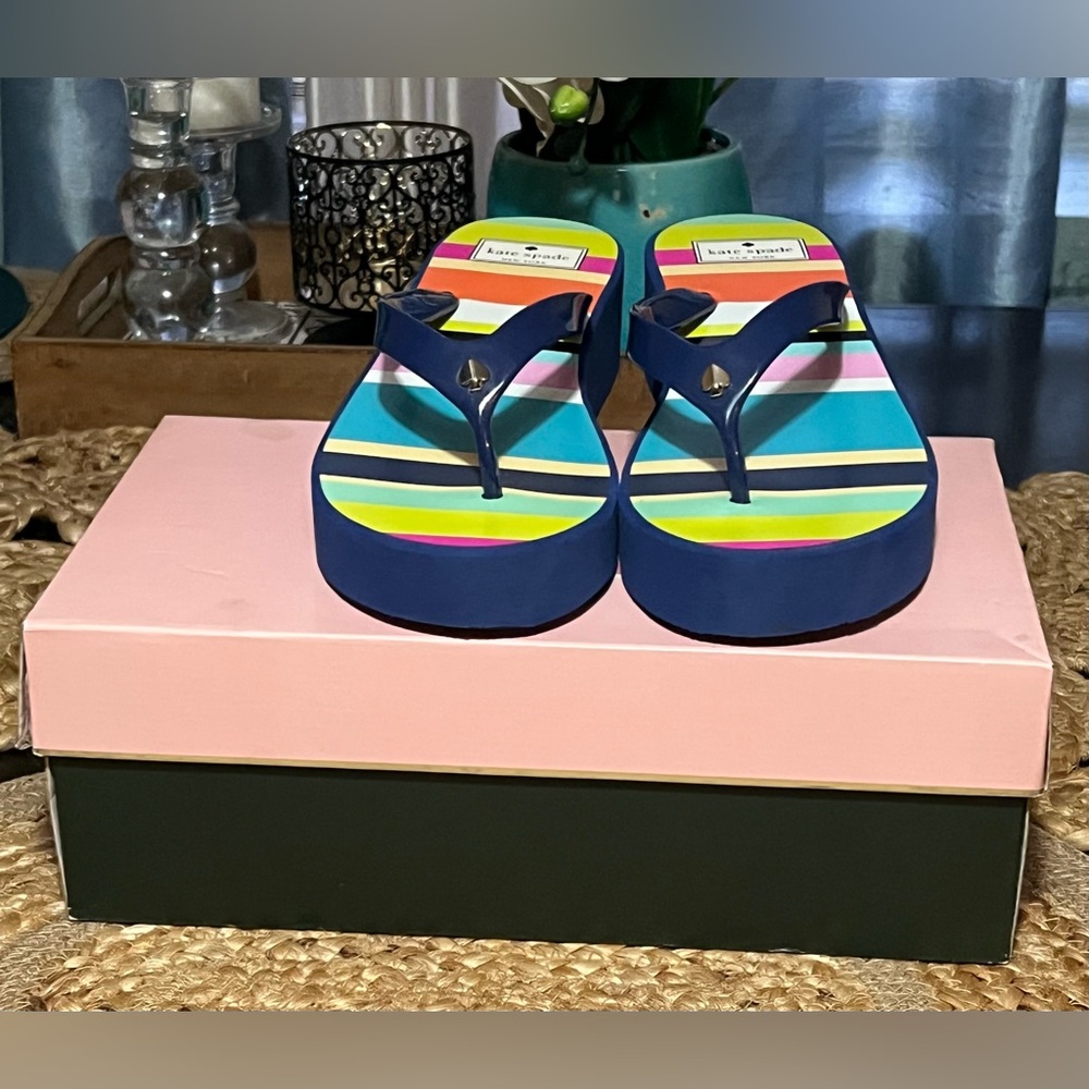 Bold Kate Spade Multicolor Platform Flip Flops - Picture 6 of 7
